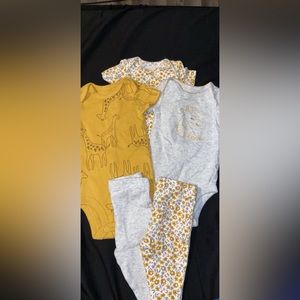 Newborn Baby girl outfit set. Worn Once.